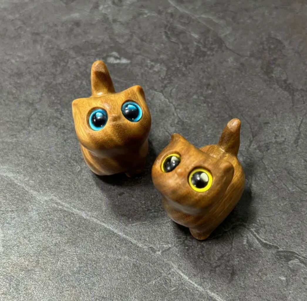 Hand Crafted Wooden Big Eye Cat