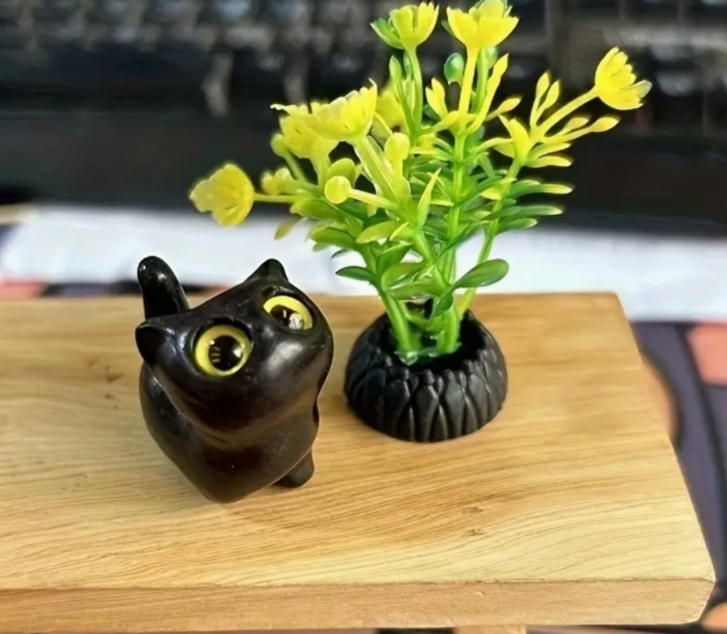 Hand Crafted Wooden Big Eye Cat