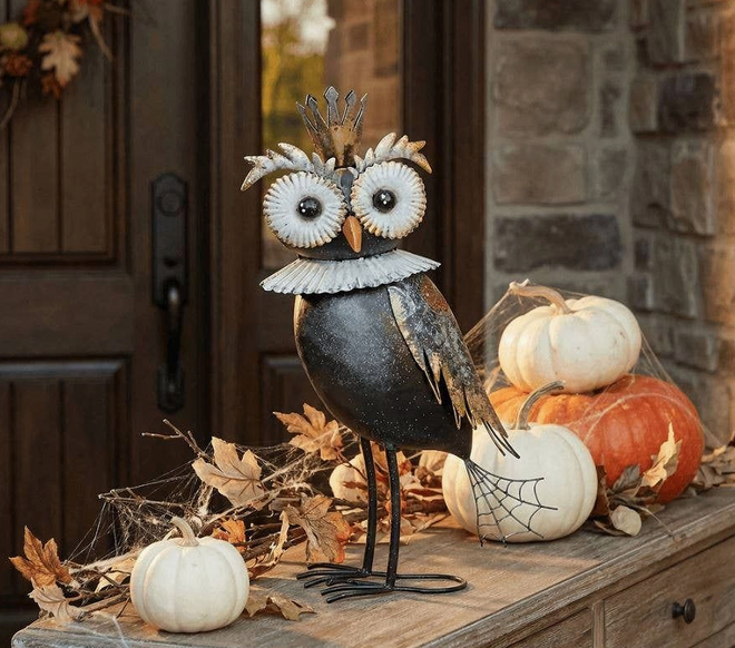 Halloween Figurine - Metal Owl Prince